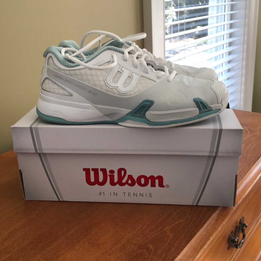 Wilson Women’s Tennis Shoe